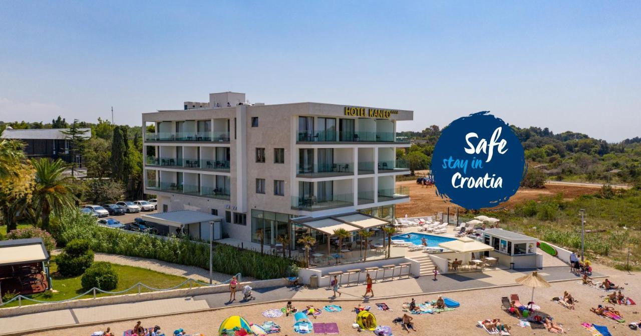 Kaneo Beach Hotel Новаля Екстериор снимка