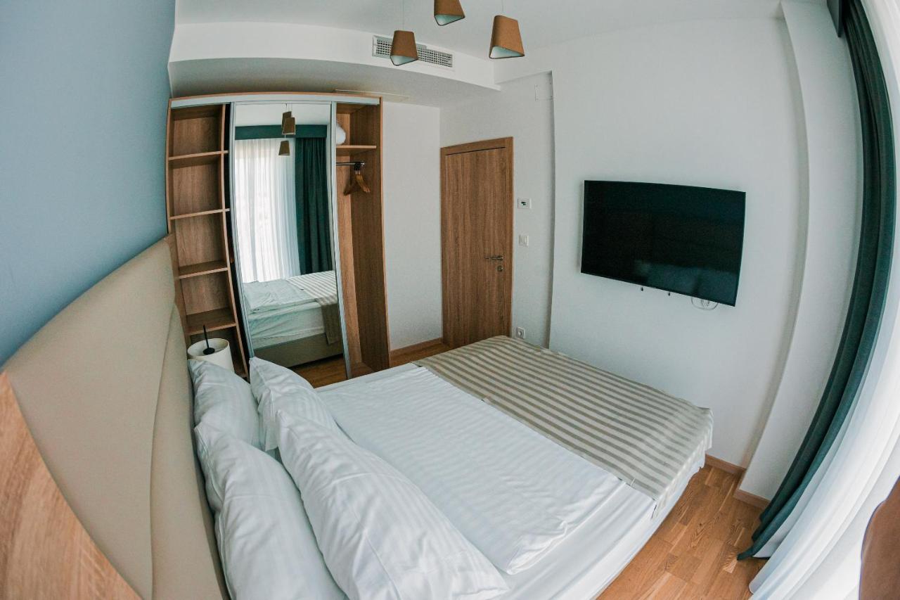 Kaneo Beach Hotel Новаля Екстериор снимка