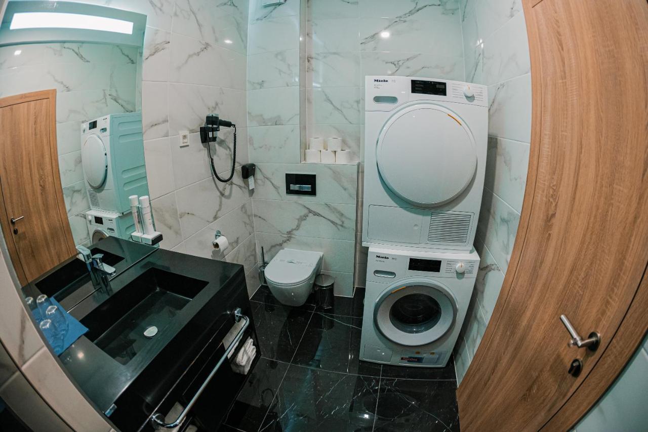 Kaneo Beach Hotel Новаля Екстериор снимка