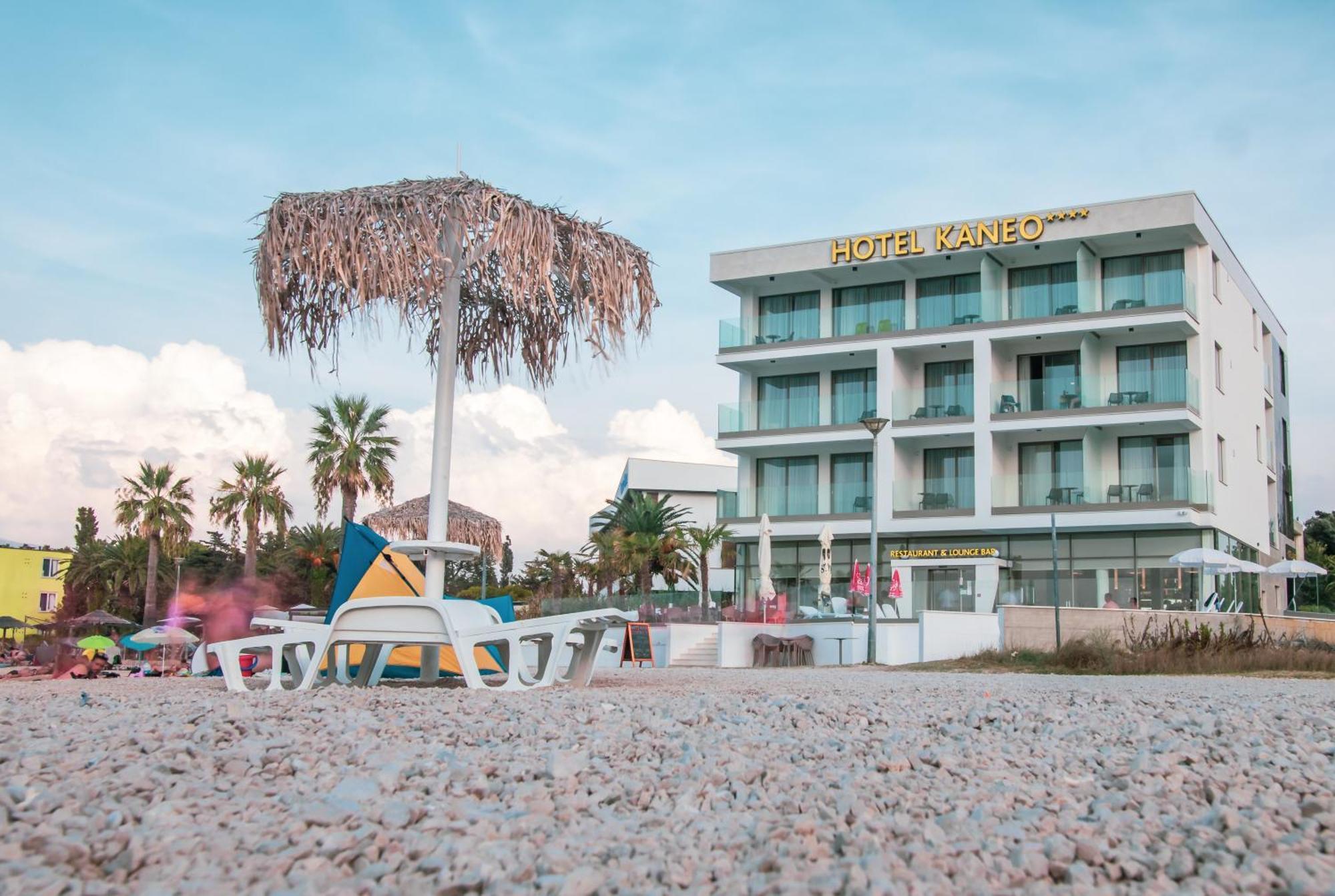 Kaneo Beach Hotel Новаля Екстериор снимка