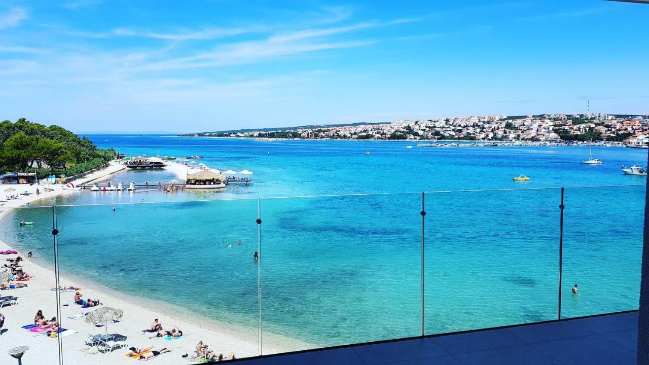 Kaneo Beach Hotel Новаля Екстериор снимка